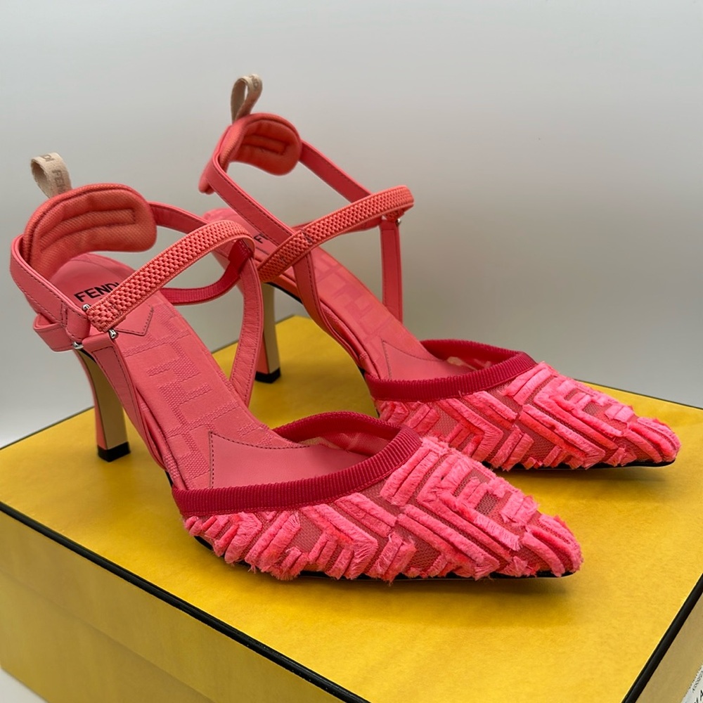 Fendi Colibrí FF Logo Pointed Toe Slingback Pumps Kissed Barbie Pink Size 37 / 7